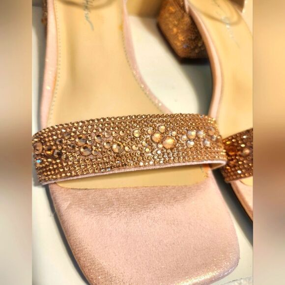 Brand New Betsey Johnson "Grant" Rose Gold Crystal Strappy Sandals SZ.8.5 $109 - Picture 4 of 10